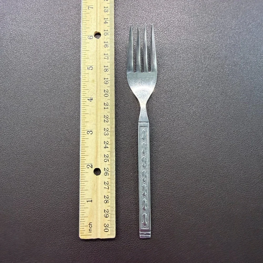 Douglass Stainless Korea Flatware Set‎  2 Dinner 2 Salad Forks Embossed Pattern